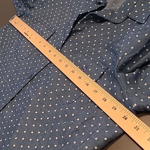 G Collection  sz L button front  white polka-dot  shirt - Picture 7 of 9